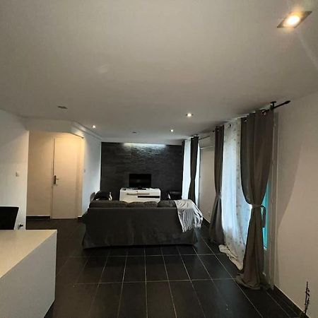 Grand Appartement Climatise Et Fonctionnel Marselha Exterior foto