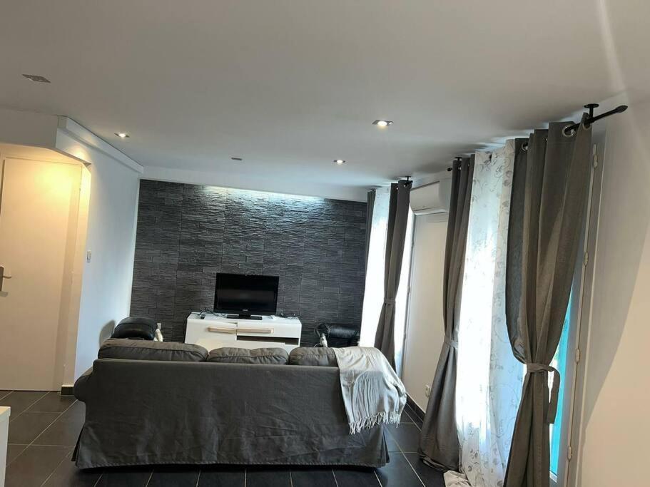 Grand Appartement Climatise Et Fonctionnel Marselha Exterior foto